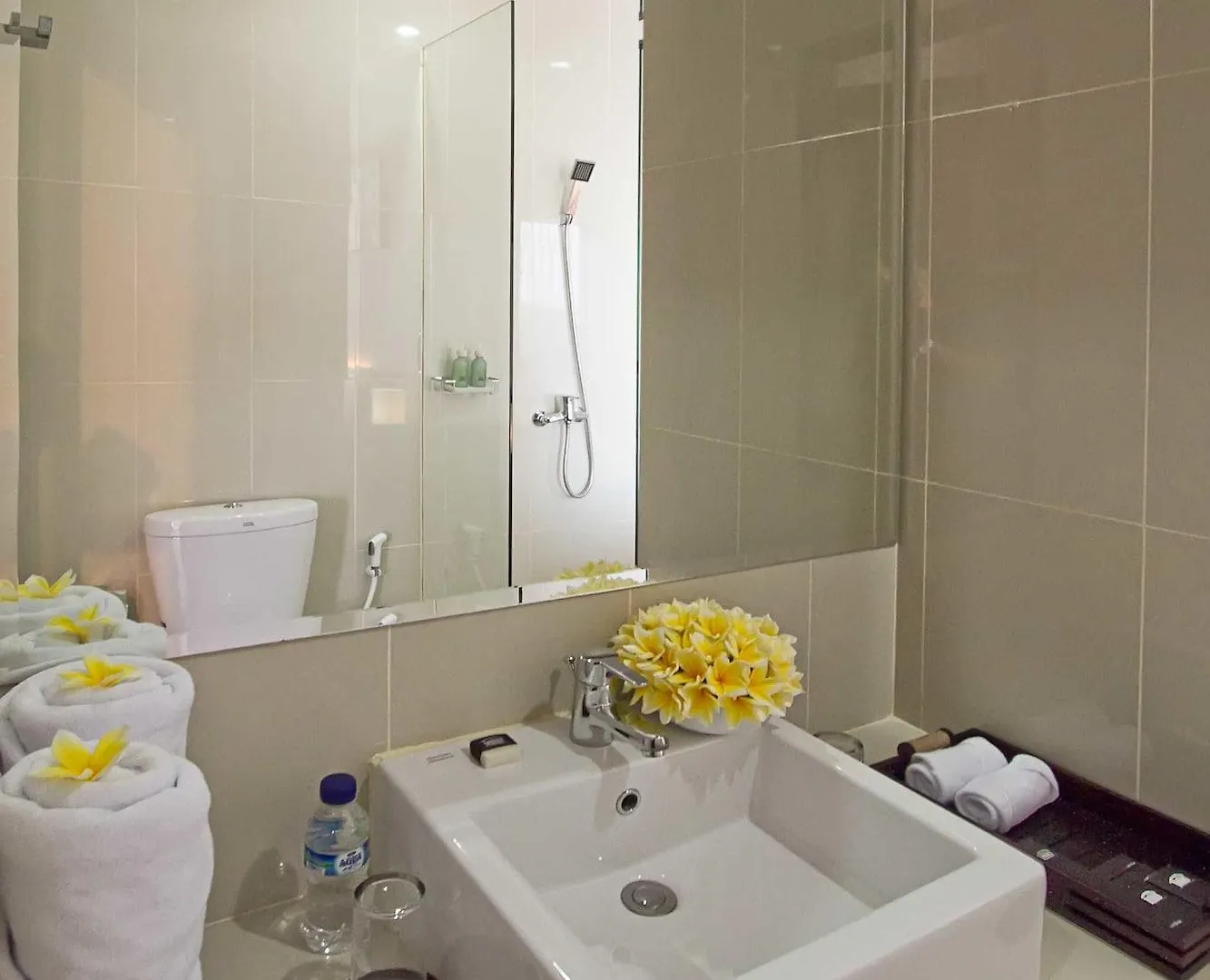 酒店 Parkside Denbukit Residence & Suite Jimbaran