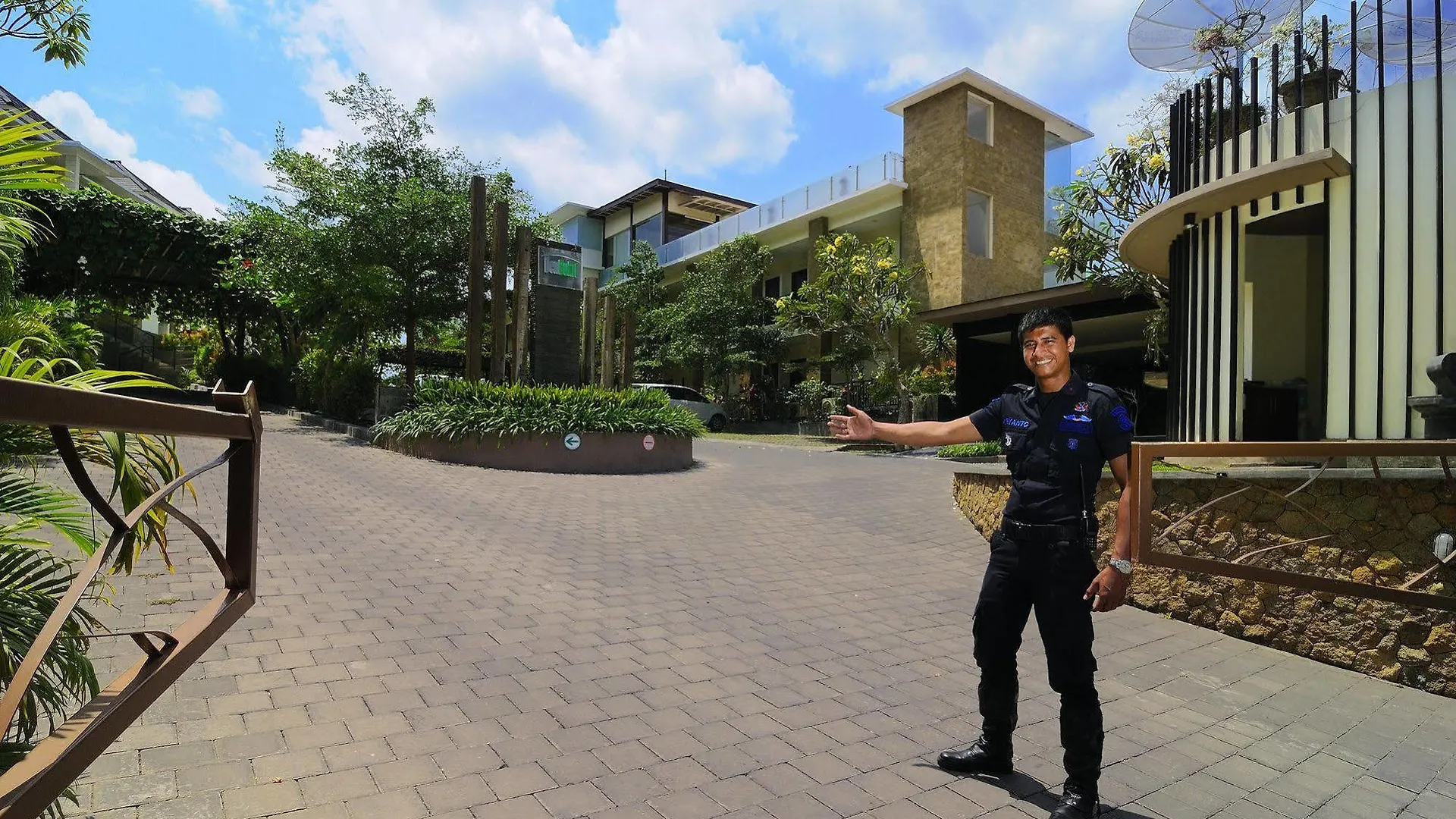 Parkside Denbukit Residence & Suite Jimbaran Hotel
